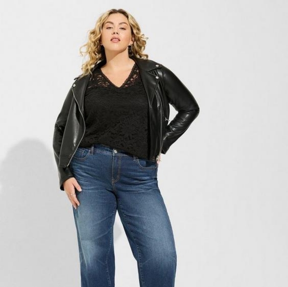 Torrid Size 0 Stretch Lace V-Neck Tank Top - Picture 4 of 8